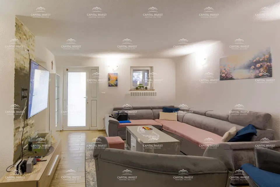 Apartment, Four-room, Terrace, Medulin, Istria