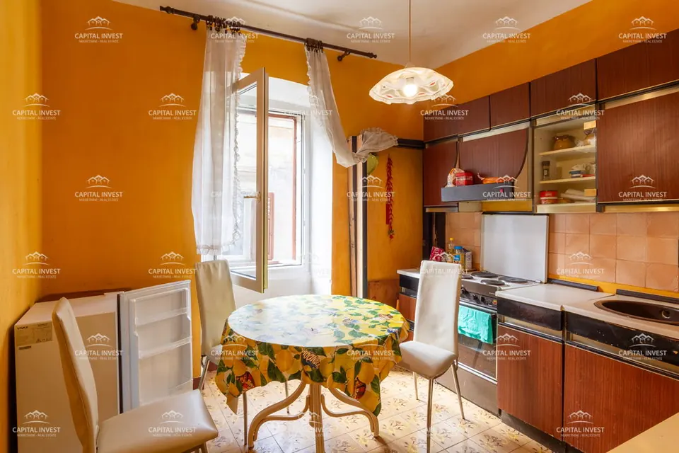 Apartment, Four-room, Center, Pula, Istria